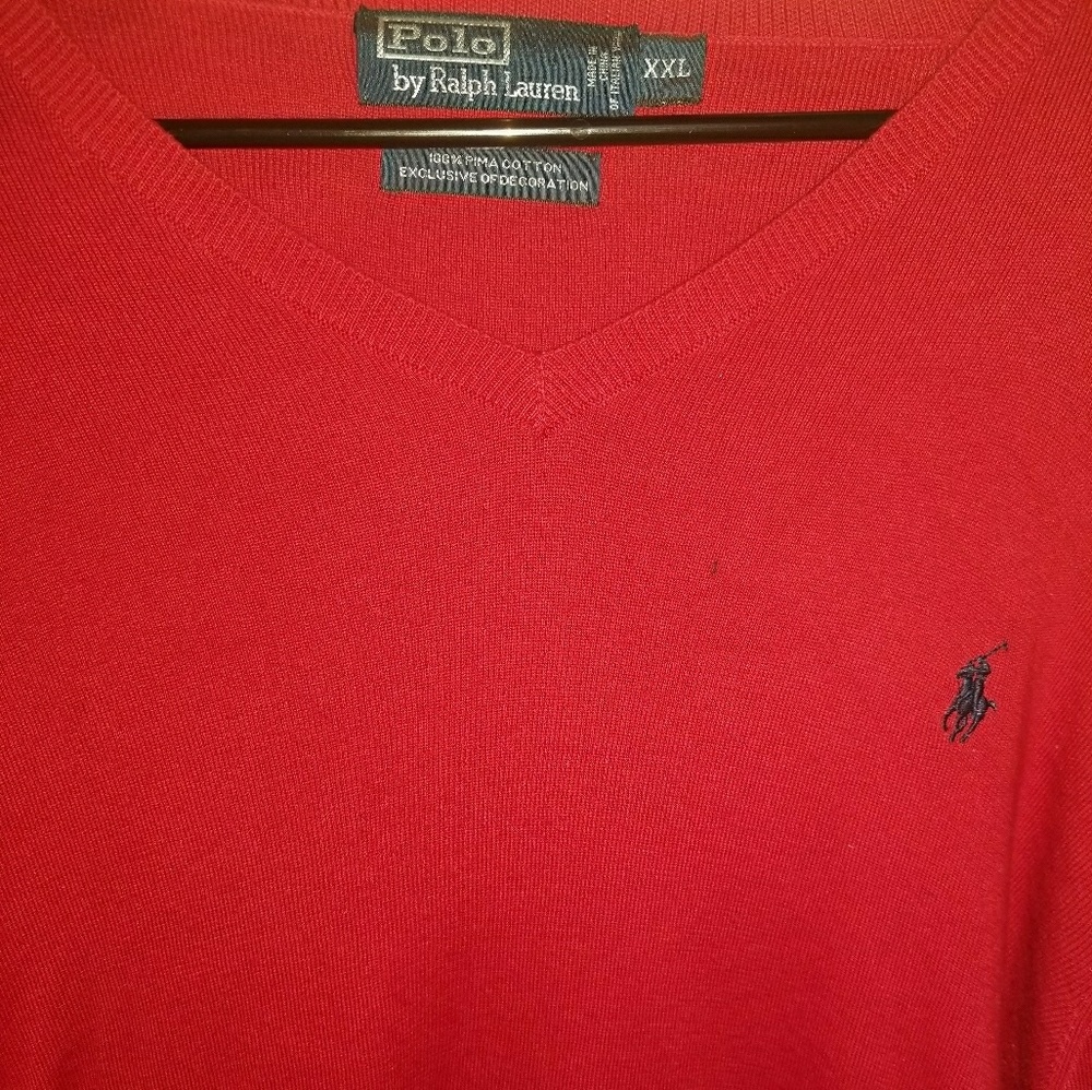 Men's v neck sweater